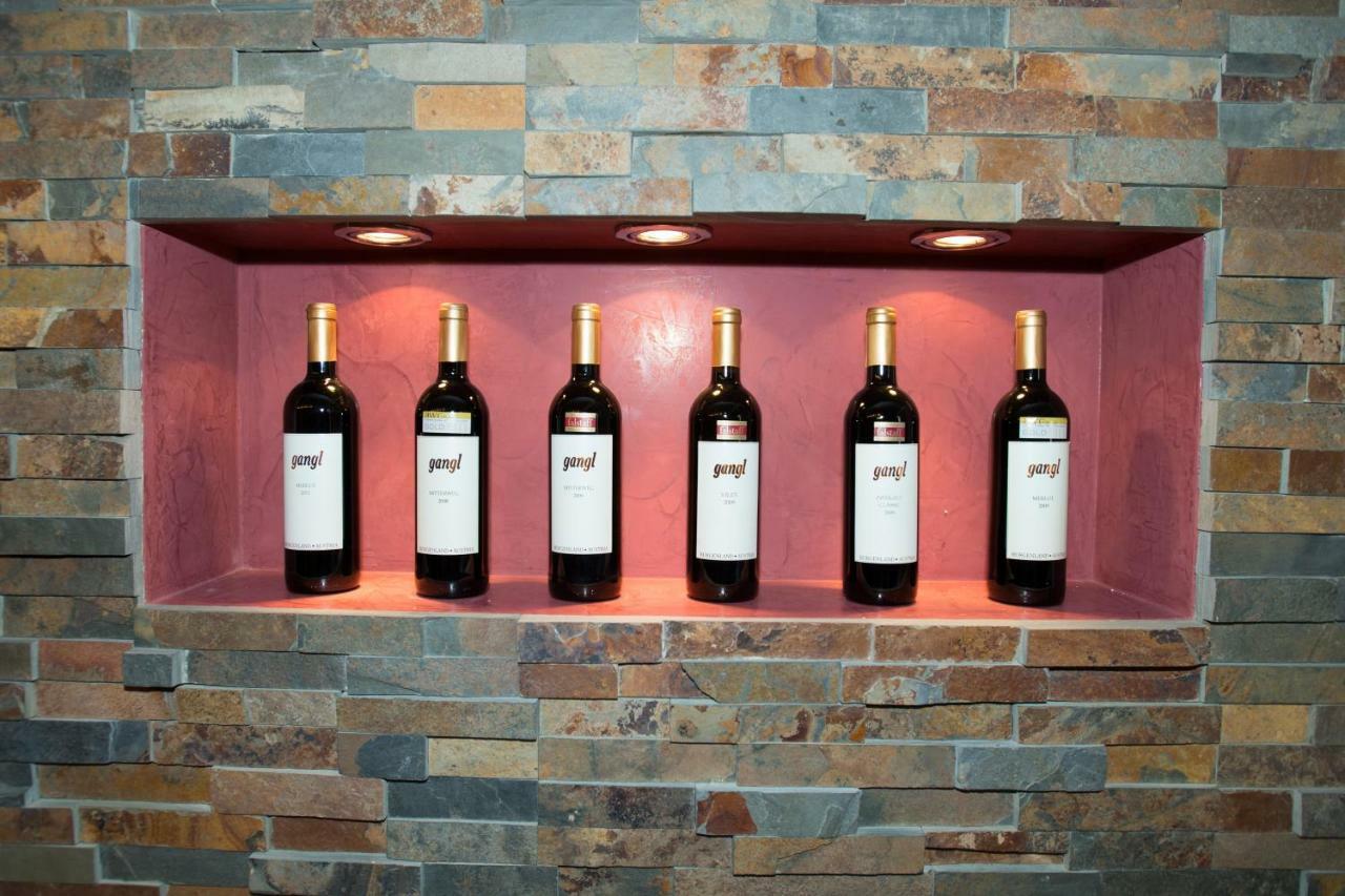 Weingut Apartment Hildegard Gangl Illmitz Extérieur photo